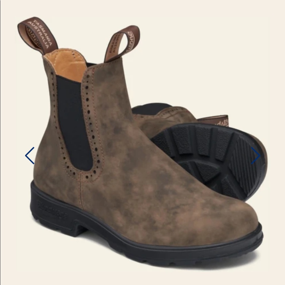 NWOT Blundstone original boots